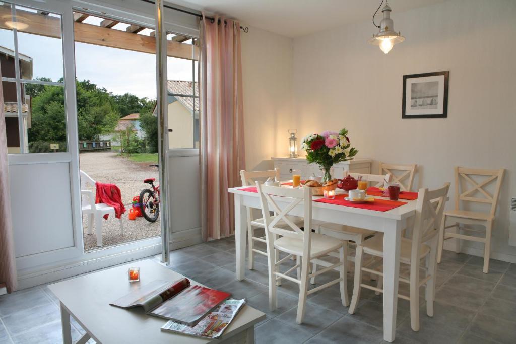 Residence Nemea Les Rives De Saint Brice Арес Номер фото