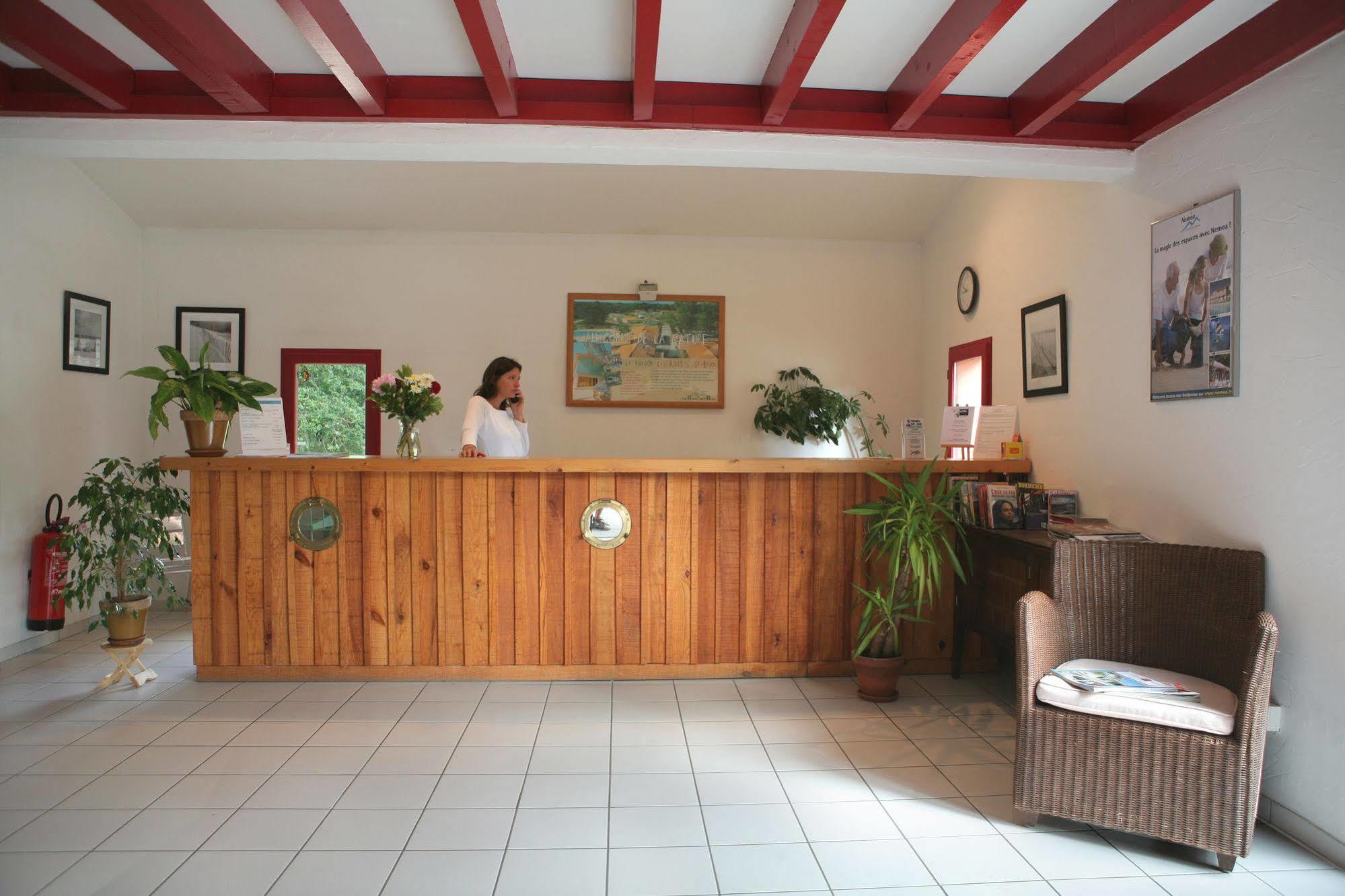 Residence Nemea Les Rives De Saint Brice Арес Экстерьер фото