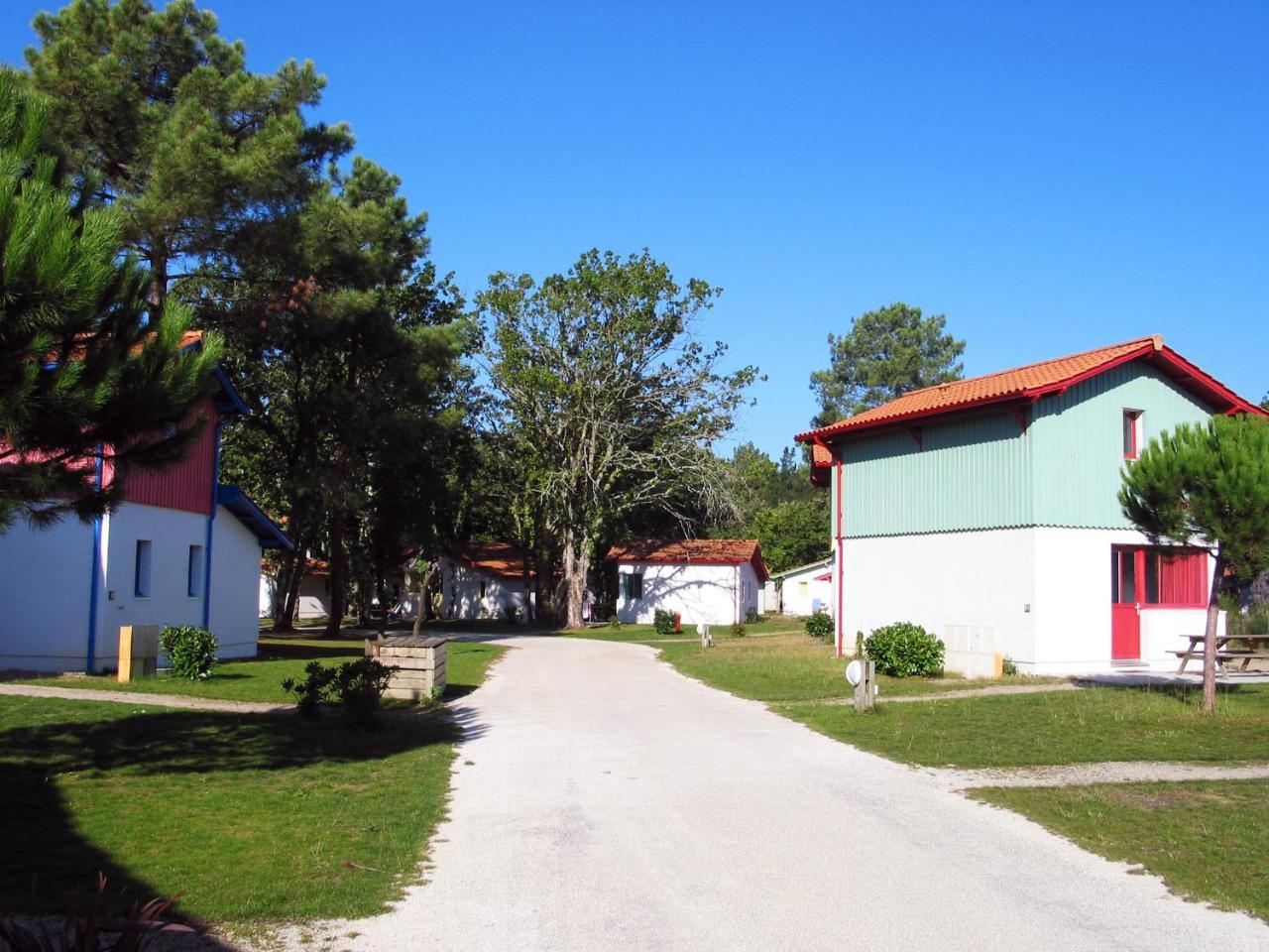 Residence Nemea Les Rives De Saint Brice Арес Экстерьер фото